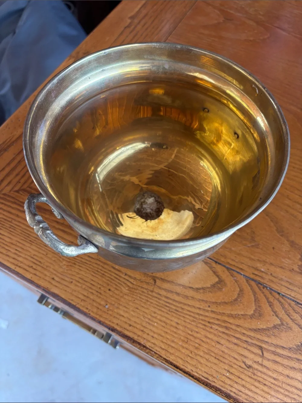 N/A elegant brass